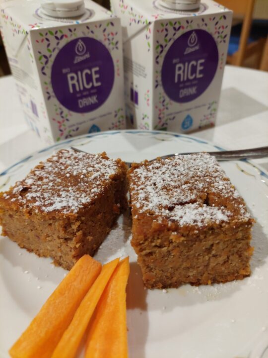 Bild -Saftiger Karottenkuchen mit Libuni